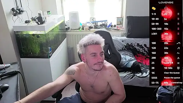 Snapshot of Rayzel_White chatting on 03-07-26, 01:08 Rayzel White online show from 03-07-26, 01:08