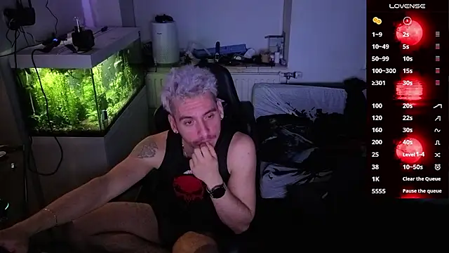 Snapshot of Rayzel_White chatting on 03-14-26, 10:48 Rayzel White online show from 03-14-26, 10:48