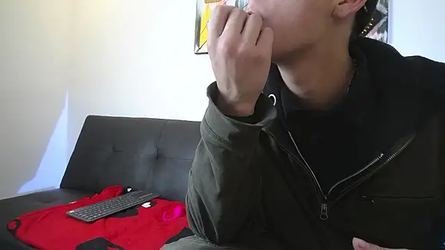 Alexander Collinss online show from 03-10-26, 03:11