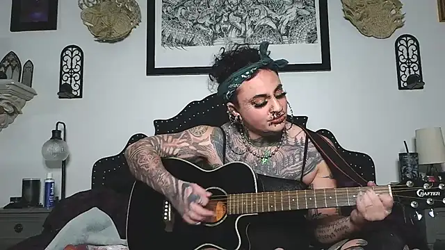 Snapshot of VeraVendetta chatting on 02-08-26, 07:12 VeraVendetta online show from 02-08-26, 07:12