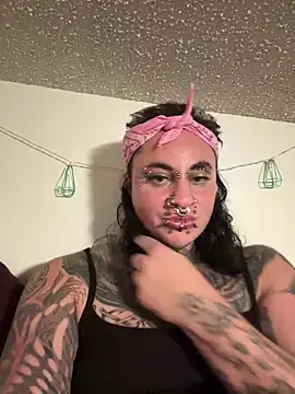 Snapshot of VeraVendetta chatting on 02-21-26, 07:20 VeraVendetta online show from 02-21-26, 07:20