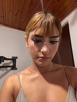 Snapshot of ivy-777 chatting on 02-15-26, 08:38 ivy-777 online show from 02-15-26, 08:38