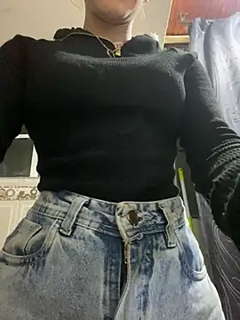 Snapshot of ivy-777 chatting on 03-30-26, 01:39 ivy-777 online show from 03-30-26, 01:39