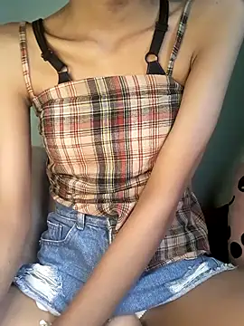 Snapshot of Lisa_xx2 chatting on 01-17-26, 12:26 Lisa xx2 online show from 01-17-26, 12:26