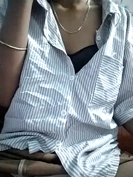 Snapshot of Lisa_xx2 chatting on 02-03-26, 11:37 Lisa xx2 online show from 02-03-26, 11:37