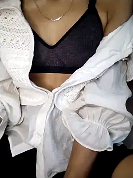 Snapshot of Lisa_xx2 chatting on 02-07-26, 01:20 Lisa xx2 online show from 02-07-26, 01:20