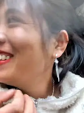 Snapshot of miumiu_sexy2x chatting on 01-16-26, 01:09 miumiu sexy2x online show from 01-16-26, 01:09