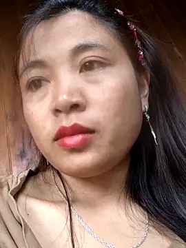 Snapshot of miumiu_sexy2x chatting on 02-26-26, 12:09 miumiu sexy2x online show from 02-26-26, 12:09