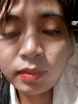 Snapshot of miumiu_sexy2x chatting on 03-08-26, 02:04 miumiu sexy2x online show from 03-08-26, 02:04