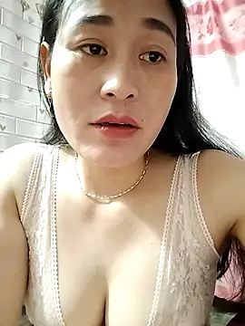 Snapshot of NgocLinh_69 chatting on 03-04-26, 05:57 NgocLinh 69 online show from 03-04-26, 05:57