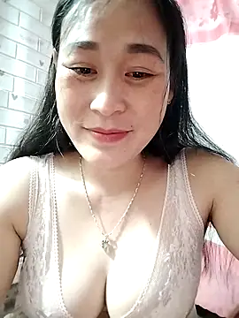 Snapshot of NgocLinh_69 chatting on 03-08-26, 11:14 NgocLinh 69 online show from 03-08-26, 11:14