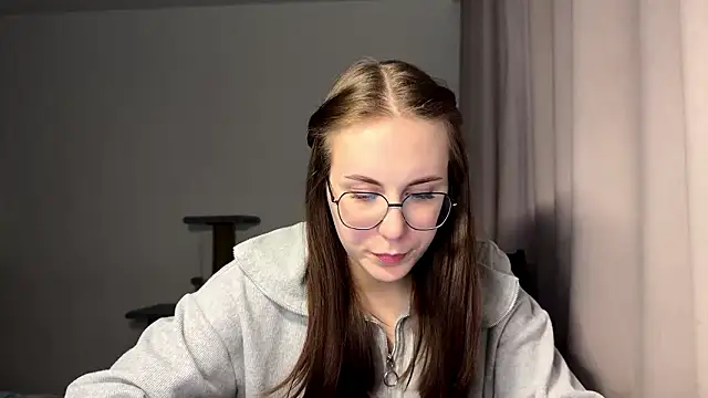 JanelleCourville online show from 03-07-26, 04:15