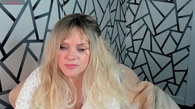 Snapshot of Victoria_Nelson chatting on 03-15-26, 01:33 Victoria Nelson online show from 03-15-26, 01:33