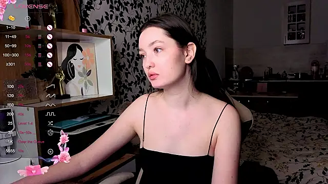 Snapshot of Fairy_m00n_ chatting on 02-17-26, 07:09 Fairy m00n online show from 02-17-26, 07:09