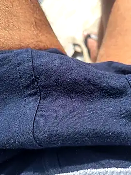 Snapshot of Hottlund6 chatting on 01-17-26, 05:34 Hottlund6 online show from 01-17-26, 05:34