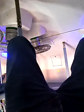 Snapshot of Hottlund6 chatting on 03-05-26, 04:19 Hottlund6 online show from 03-05-26, 04:19