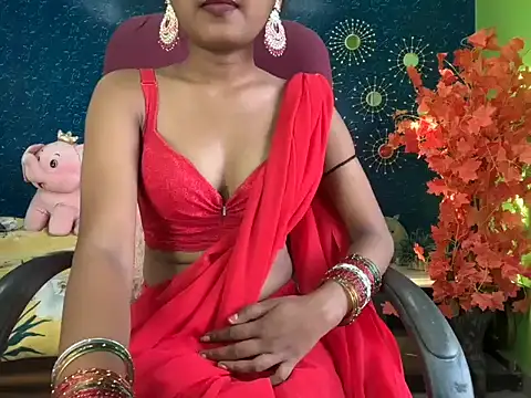 Snapshot of Brown-beauty chatting on 06-24-26, 12:37 Brown-beauty online show from 06-24-26, 12:37