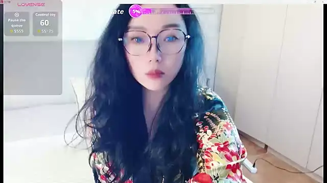 Snapshot of awayaya chatting on 03-13-26, 12:39 awayaya online show from 03-13-26, 12:39