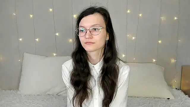 Snapshot of ThoraMarola chatting on 02-20-26, 04:42 ThoraMarola online show from 02-20-26, 04:42