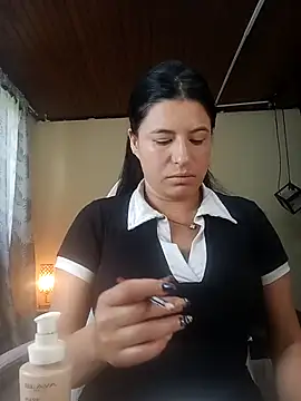 Snapshot of keileen_luna chatting on 05-14-26, 06:37 keileen luna online show from 05-14-26, 06:37