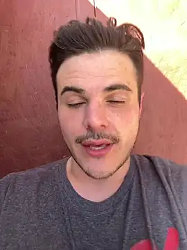 Snapshot of Derekmars chatting on 04-05-26, 10:40 Derekmars online show from 04-05-26, 10:40