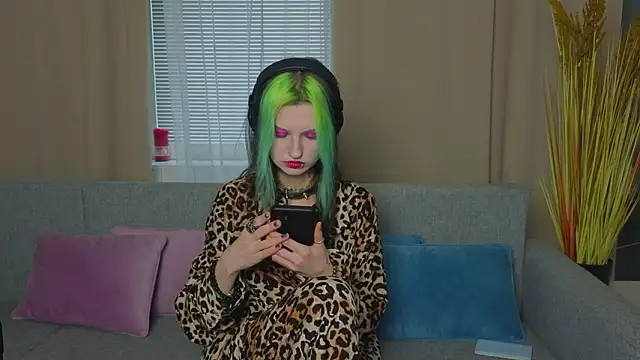 Snapshot of ToxicKittyy chatting on 02-05-26, 02:43 ToxicKittyy online show from 02-05-26, 02:43