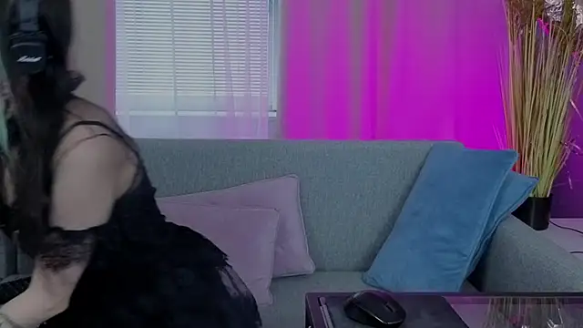 Snapshot of ToxicKittyy chatting on 02-21-26, 02:18 ToxicKittyy online show from 02-21-26, 02:18