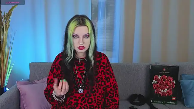 Snapshot of ToxicKittyy chatting on 03-13-26, 09:43 ToxicKittyy online show from 03-13-26, 09:43