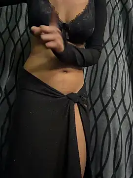 Sassyreyaaa online show from 02-14-26, 07:21