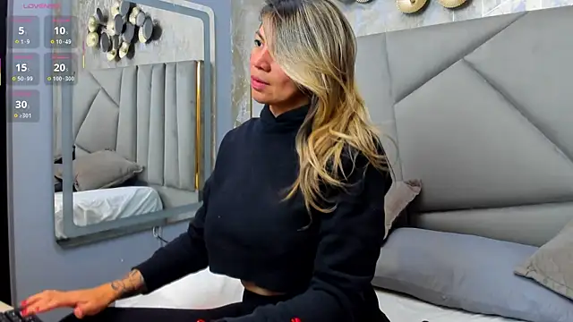 Gabby santos  online show from 03-25-26, 12:11