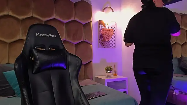 Snapshot of Mila_laurent1 chatting on 02-03-26, 08:58 Mila laurent1 online show from 02-03-26, 08:58