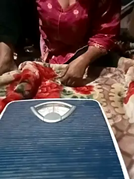 Snapshot of Hot_queen3210 chatting on 02-24-26, 06:28 Hot queen3210 online show from 02-24-26, 06:28