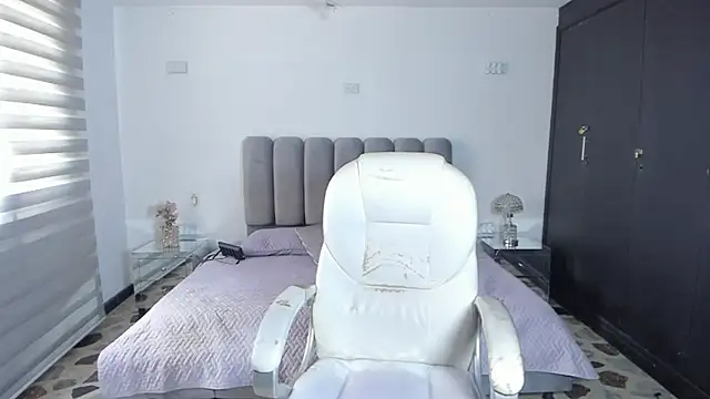 Snapshot of VictoriaRousse_ chatting on 03-01-26, 05:15 VictoriaRousse online show from 03-01-26, 05:15