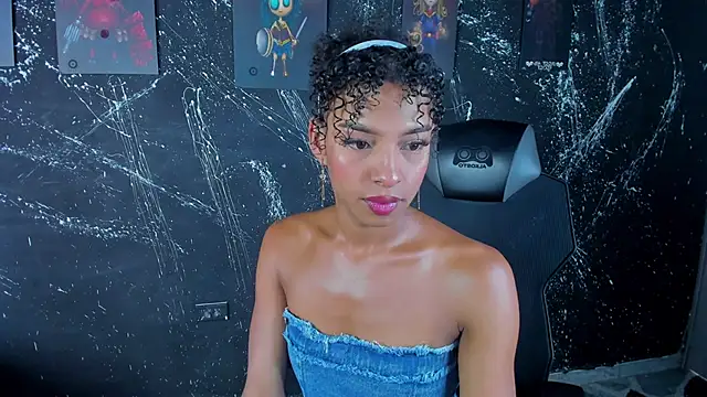 Snapshot of VictoriaRousse_ chatting on 03-08-26, 08:56 VictoriaRousse online show from 03-08-26, 08:56