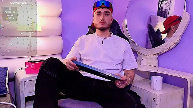 Salvattore Muller online show from 02-12-26, 08:37