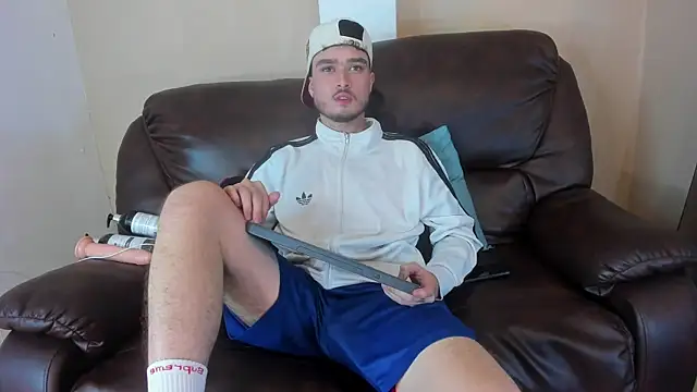 Salvattore Muller online show from 04-28-26, 02:27