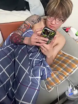 Chocolates-001 online show from 02-06-26, 08:45