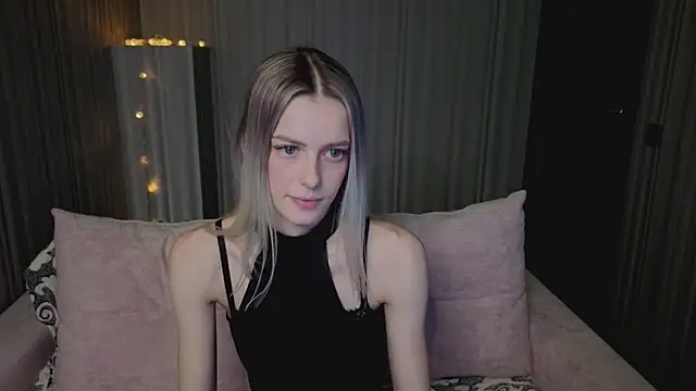 Snapshot of kittie_like18 chatting on 03-07-26, 12:51 kittie like18 online show from 03-07-26, 12:51