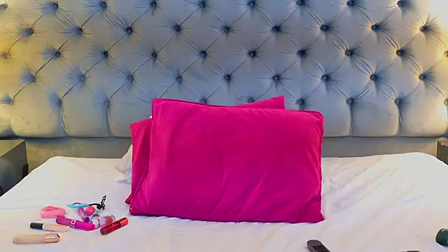 AshleyGingerr online show from 04-28-26, 01:15