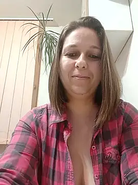 Snapshot of AdaJoy chatting on 01-18-26, 08:56 AdaJoy online show from 01-18-26, 08:56