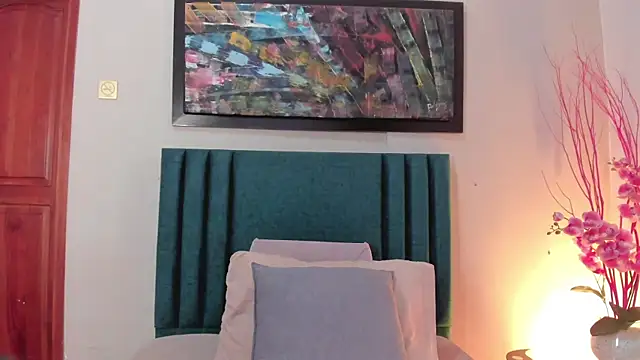 TessaMonroee online show from 04-29-26, 08:37