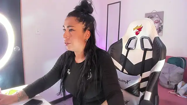 Xiomara as online show from 02-07-26, 01:04