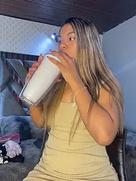 Snapshot of AngelPinkk_ chatting on 02-05-26, 08:02 AngelPinkk online show from 02-05-26, 08:02