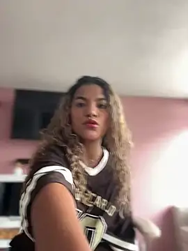 Snapshot of AngelPinkk_ chatting on 03-08-26, 08:12 AngelPinkk online show from 03-08-26, 08:12