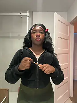 icelyne 2001 online show from 02-17-26, 09:10