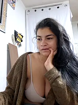 Snapshot of Scarlett_Hot69 chatting on 06-12-26, 07:29 Scarlett Hot69 online show from 06-12-26, 07:29