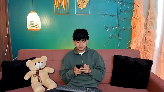 Christopher Monroe  online show from 01-17-26, 01:38