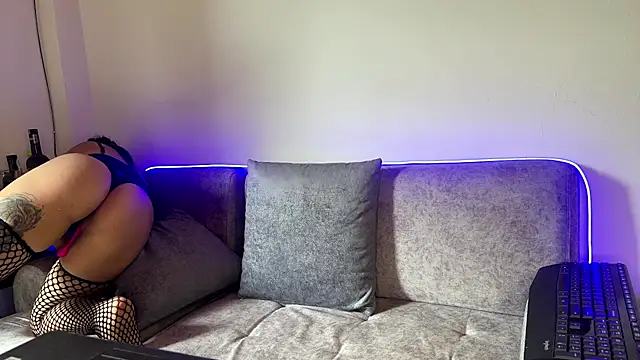 selenaln online show from 02-15-26, 06:04