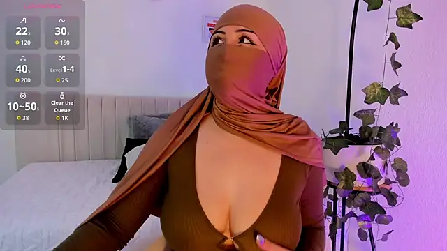 Snapshot of _Amirah chatting on 02-27-26, 07:03 Amirah online show from 02-27-26, 07:03