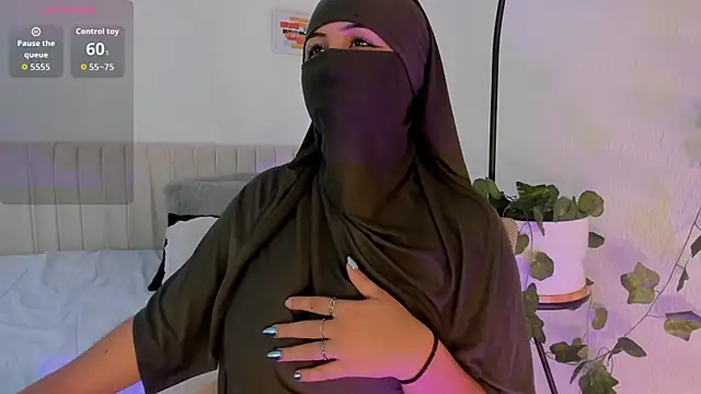 Snapshot of _Amirah chatting on 03-02-26, 06:48 Amirah online show from 03-02-26, 06:48